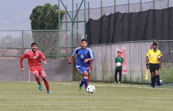 ނޭޕާލް އަތުން ބަލިވެ ޖޫނިއާ ޓީމު ކަޓައިފި