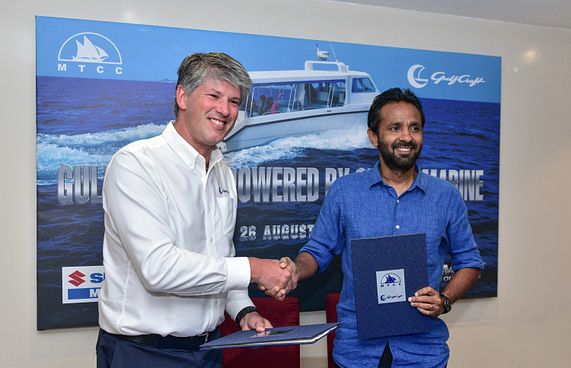 ގަލްފް ކްރާފްޓް ލޯންޗުފަހަރުގައި ސުޒުކީ އިންޖީނު އަޅަނީ