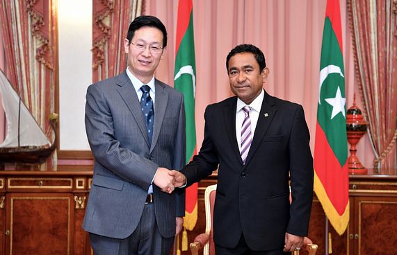 އެމެރިކާ-އިންޑިއާ އެއްކޮޅުގައި، އަނެއް ކޮޅުގައި ޗައިނާ