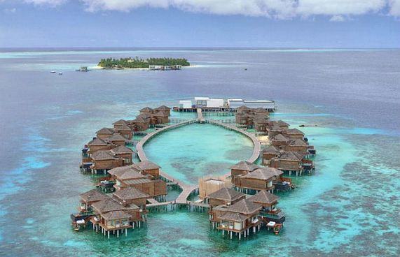 ރެފްލްސްއަށް މެރަދޫ ރީ ބްރޭންޑްކޮށް އަލުން ހުޅުވަނީ