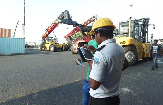 ޖުވާކުޅޭ ސާމާނު ހުރި ނަމަ ހިފަހައްޓާނެ: ޝަރީފް