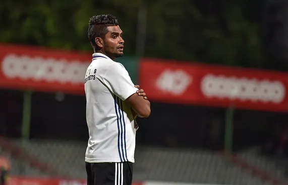 ލީގު ކަޕާއި ދެ ވަނަ ޑިވިޝަނުގައި ނިއުގެ ކޯޗަކީ ސޮބާ