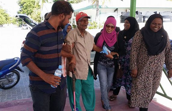 ހުޅުދޫގައި އެކަނި އުޅެމުން ދިޔަ މީހާ ޖެންޑާގެ ދަށަށް