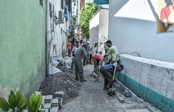 ހިނގާފައި އުޅޭ ގޯޅިތައް މަރާމާތުކޮށް ރީތި ކުރަނީ