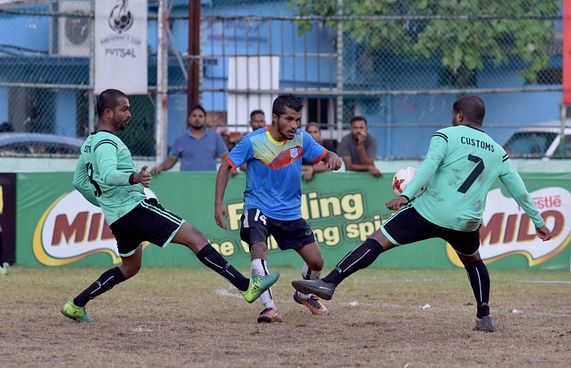 ކުއާޓާގެ ފުރަތަމަ މެޗުގައި ޕޮލިހާއި ދިރާގު