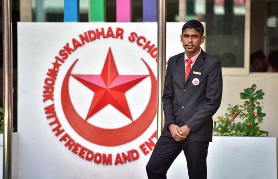 ސްކޫލް ގައިޑް: 10 އަހަރުގެ ހަނދާންތަކާ އެކު