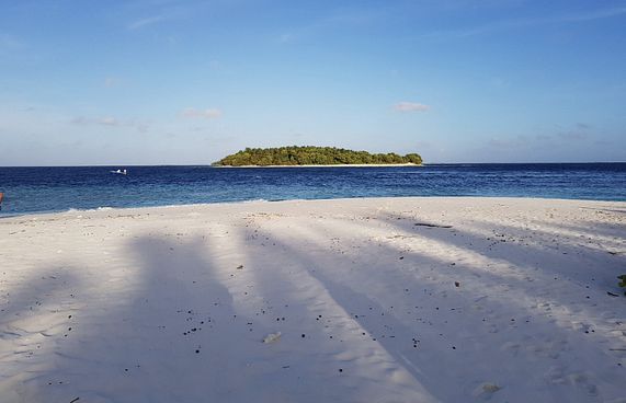 އަހަރެމެންނަށް ފަޅުރަށެއް ވެސް، ތުނޑިއެއް ވެސް ނެތް!