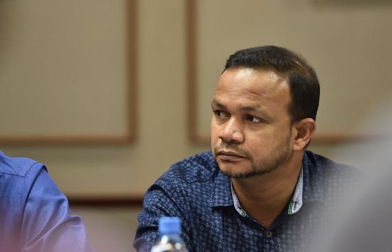 "43 ނެތަސް، ގާނޫނު ފާސްވާގޮތް ހަދަން އެބައުޅޭ"