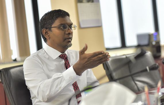 އޮތް ހަމައެކަނި ގޮތަކީ ލޯނު ނެގުން: ނަސީރު