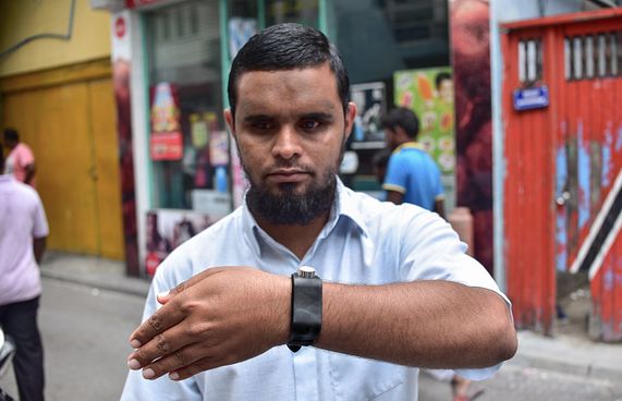 ލޯފަން ދިވެހިން، ޒަމާނީ ވަސީލަތްތަކުގެ އިންތިޒާރުގައި