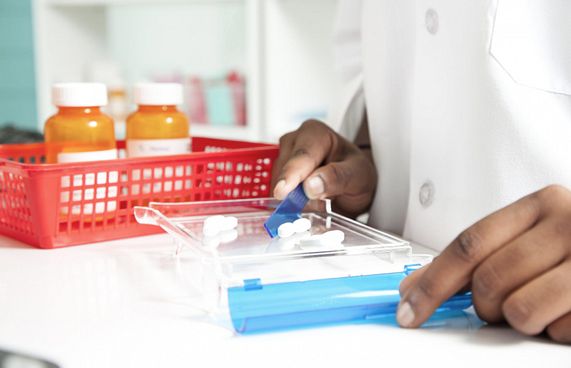 "ބަރުދަންލުއިކޮށް ރީތިވާ" ބޭސް ވިއްކާ ޕޭޖަށް ފިޔަވަޅު އަޅަނީ