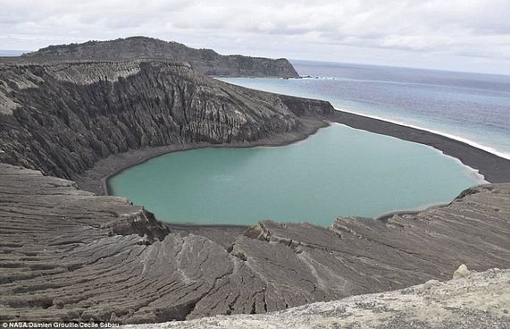 އަލަށް އުފެދުނު ރަށެއް ގުދުރަތީ ލެބަކަށް