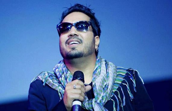 އާ އަހަރުގެ ޝޯއަށް މިކާ ސިންގް ރާއްޖެ އަތުވެއްޖެ