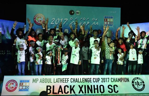 ދިއްދޫ އަގުބޮޑު ފުޓްބޯޅަ ތަށި ބްލެކް ޒީނޯ އަށް