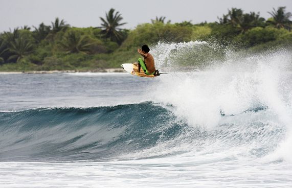 ރާޅާ އަޅާ މީހުން ތުލުސްދުއަށް ވެސް ގެންގޮސްދޭން ފަށަނީ