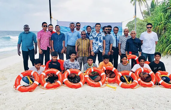 މެމްބަރު ފައިސަލް ފުވައްމުލަކަށް ލައިފްބޯއީ ރިންގްތަކެއް