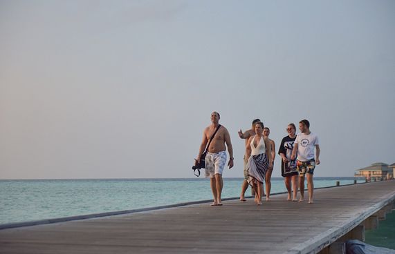 ވިލާގެ މުވައްޒަފުންނަށް ދެން ލިބޭނީ 1،000ރ.