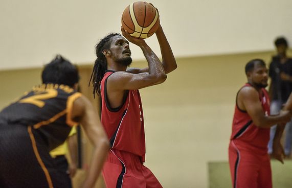 ޗިކާއި ޓީރެކްސް އިން ބާސްކެޓުގެ ރެކޯޑެއް ގާއިމްކޮށްފި