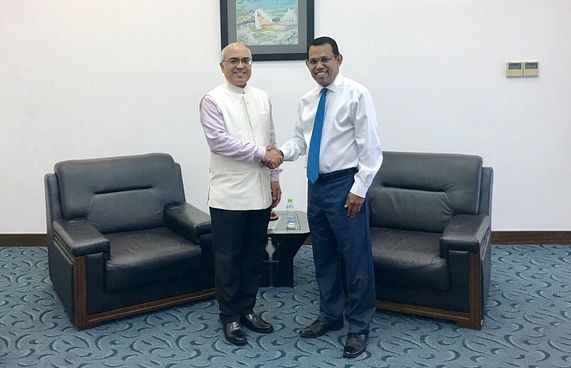 އިންޑިއާ ސަފީރު، ފޮރިން މިނިސްޓްރީ އަށް ހާޒިރުކޮށްފި