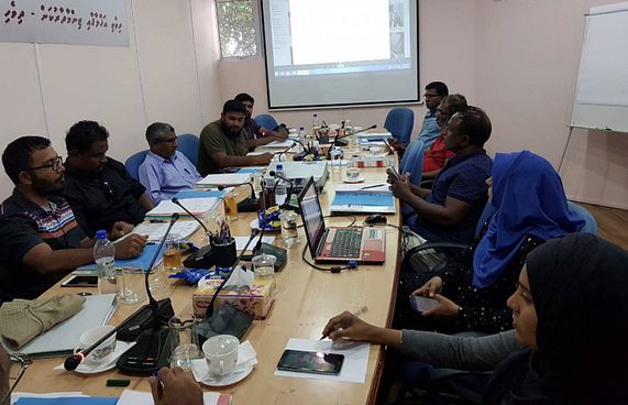 އެޑިޓަރުންގެ ޝަރުތު ބާތިލްކުރަން މަސައްކަތްކުރާނަން