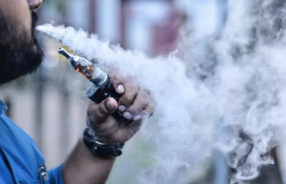 ވޭޕްގެ ޖޫރިމަނާ ނުދެއްކިޔަސް އެޅޭނެ ފިޔަވަޅެއް ނެތް؟