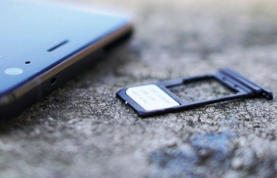 ސްމާޓްފޯނުތައް ސިމް ކާޑާ ނުލައި