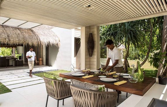 އެންމެ ގިނަ ސާވިސް ޗާޖު ދިނީ ރަންދެލިން