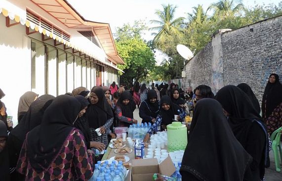 ބޮޑުފުޅަދޫ ރައްޔިތުން އީދު ޗުއްޓީގައި ސިޔާސީއެއް ނުވާނެ