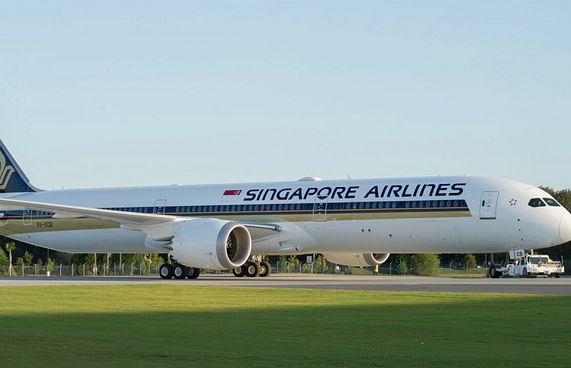 ޑްރީމްލައިނާގެ އާ މަރުކާގެ ބޯޓު ސިންގަޕޯ އެއާލައިނަށް