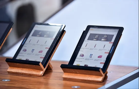 ލެކިއުޓްގެ މޮބައިލް އެޕް ލޯންޗުކޮށްފި