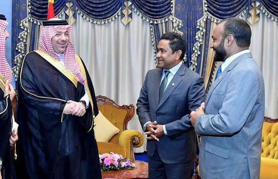 މަދީނާ ޔުނިވަސިޓީގެ ރެކްޓާއާ،ރައީސް ބައްދަލުކުރައްވައިފި