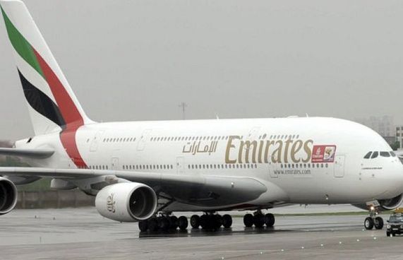 ފިރިމީހާގެ ޕާސްޕޯޓުގައި އަނބިމީހާ މެންޗެސްޓާ އިން އިންޑިއާ އަށް