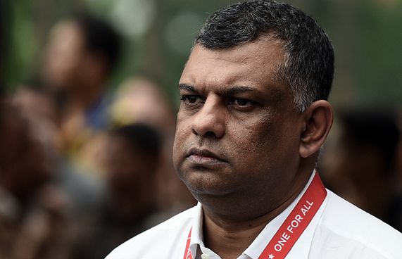 ހަމަލާ ލައިވްކުރުމުން ފެނާންޑޭޒް ފޭސްބުކުން ނުކުމެއްޖެ