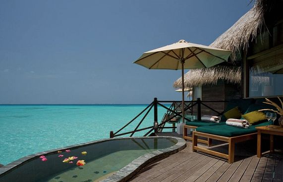 ކޮކޯ ޕާމްގައި ޓޫރިސްޓަކު މަރުވެފައި އޮއްވައި ފެނިއްޖެ