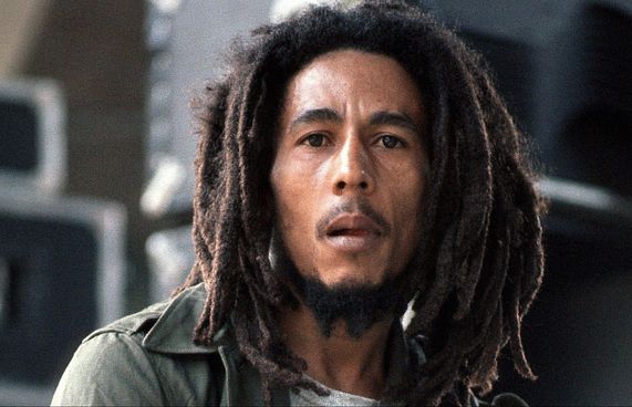 ބޮބް މާލީގެ ފިލްމެއް ހަދަނީ