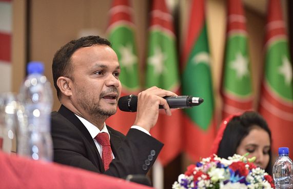 އަމުރަށް ފާޑުކިޔުމުން އަލީ ހުސައިންގެ ބަޔާން ނަގައިފި