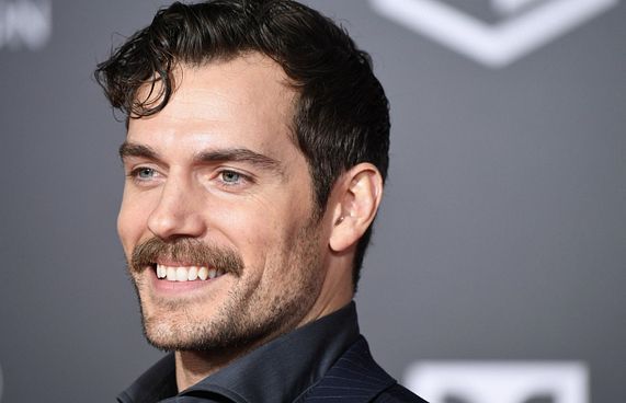 "ސުޕަމޭން" ދެއްކި ވާހަކައަކުން މާފަށް އެދެން ޖެހިއްޖެ