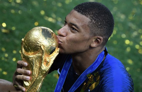 ވޯލްޑް ކަޕާ އެކު އެމްބާޕޭގެ ހުވަފެނެއް ހަގީގަތަކަށް