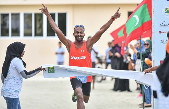 ޒުވާން ފެތުންތެރިންނާއެކު އާތިފަށް ރަނގަޅު ތަޖުރިބާއެއް