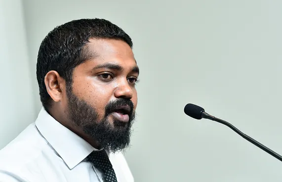 މަހްފޫޒަށް މަރުގެ އިންޒާރު ދިން މައްސަލަ ބަލަނީ