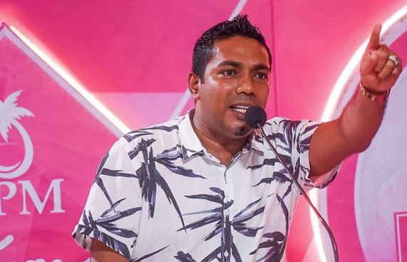 އަޅުގަނޑު މިހުރީ ނުބައި މަގަކު ނޫން: މުބީން