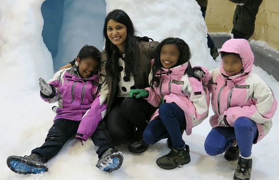 ޒެނީޝާގެ އީދު ދައުލަތުން ބަލަހައްޓާ ކުދިންނާއެކު