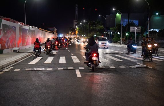 މާލޭގައި ވަޅިން ބިރުދައްކައި ބައި މިލިއަން ފޭރިގެންފި