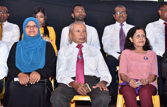އުމަރު ޒާހިރު އިދިކޮޅު ޖަލްސާގައި