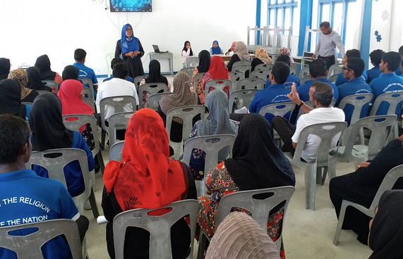 ޓެބްލެޓް ބޭނުމެއް ނުކުރެވޭ! ބޮޑު އިސްރާފެއް!