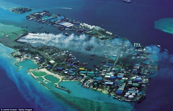 ކެމިކަލް ގުދަން ހަދަން 19 ފަރާތަކުން ޝައުގުވެރިވެއްޖެ