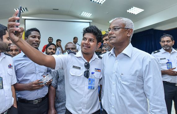 ކަސްޓަމްސްގެ މުވައްޒަފުންނަށް ތަފާތު ކުރުމެއް ނޯންނާނެ