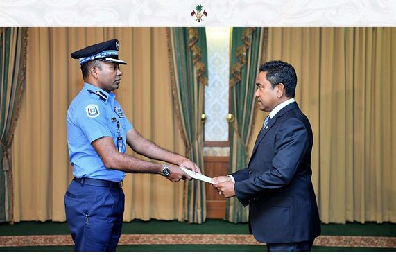 ނަވާޒް ވަކިކޮށް، ޕޮލިސް ކޮމިޝަނަރުކަން ހަމްދޫނަށް