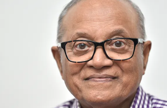 ޚާމަނާއީ އަވަހާރަކޮށްލުމާ ރުހިގެން ތިބެގެން ނުވާނެ: މައުމޫން