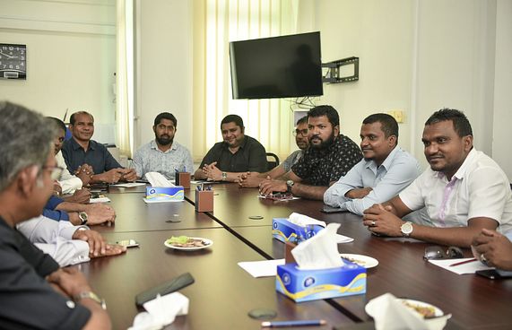 ނިޔާޒުގެ ޖަވާބުން ޚިޔާލު ތަފާތުވެ، ޒުވާބަކަށް!